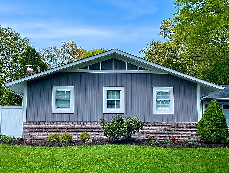 1st image of 23 Cedarwood Ln