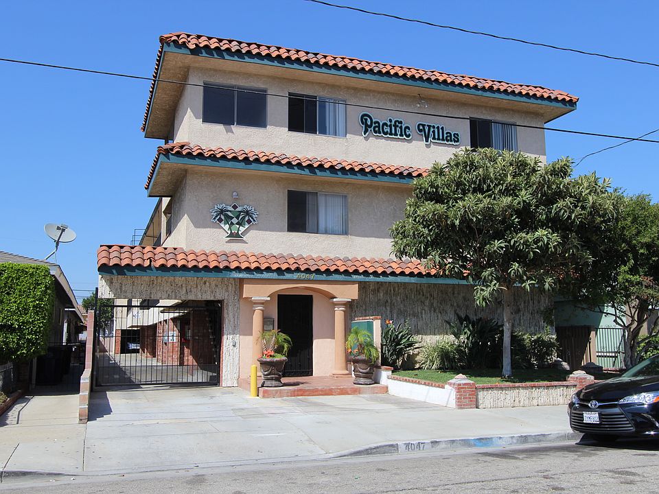1st image of 4047 W 136th St #0