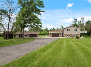 30170 Norway Dr NW, Cambridge, MN 55008