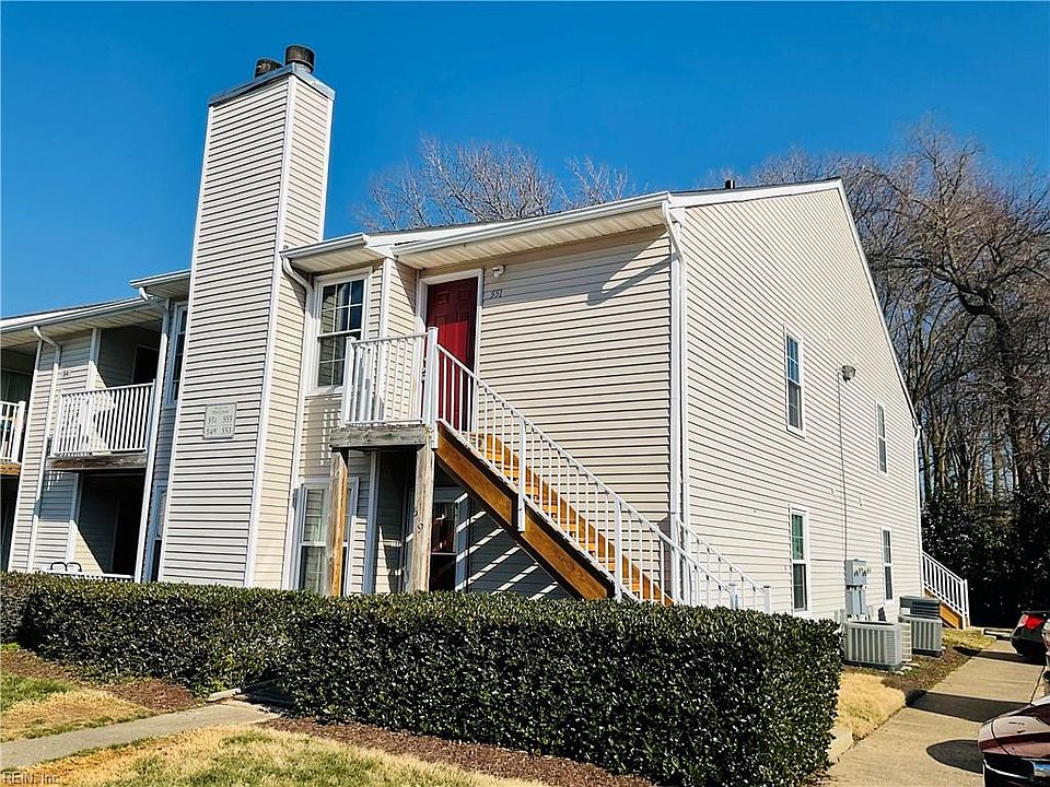 1st image of 551 Pier Ct #204
