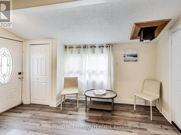 3rd image of 3251 Ravenshoe Rd