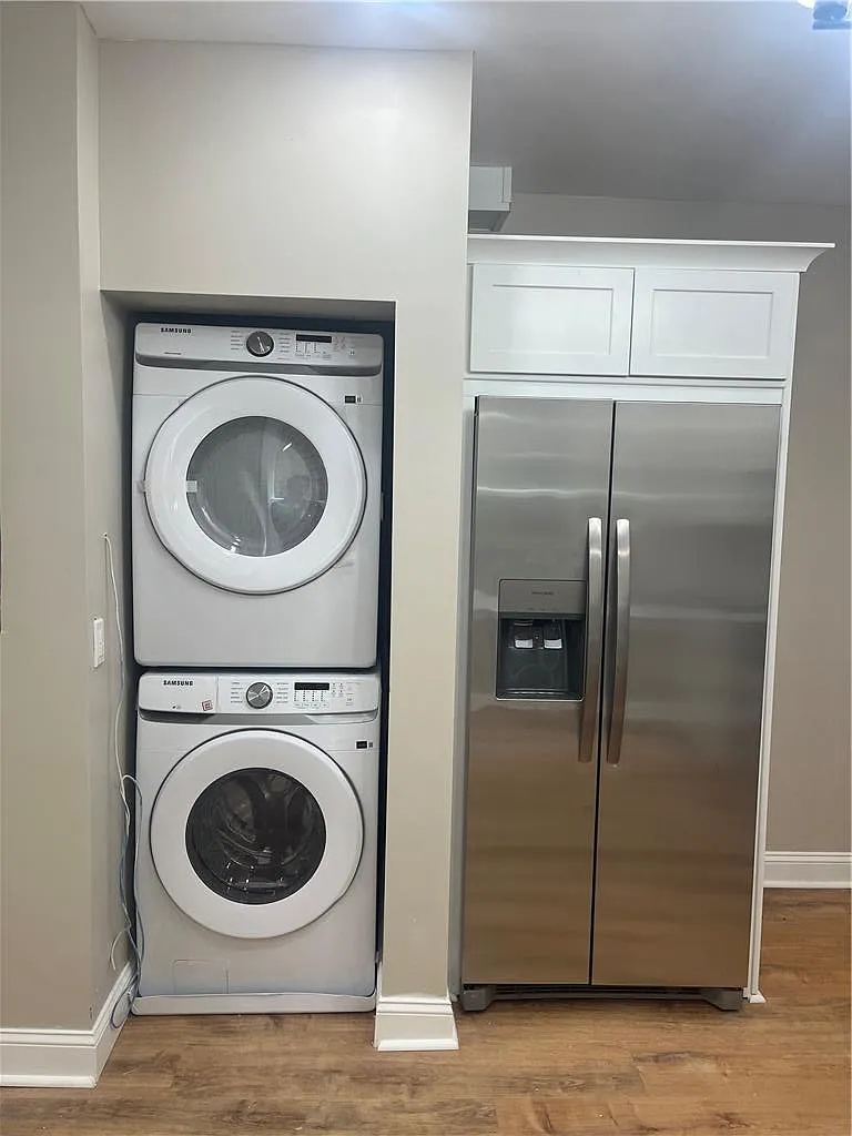 2 bed, 1.5 bath, 800 sqft, $2,000 — Photo 4