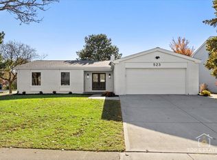 523 Hamilton Ave, Westmont, IL 60559