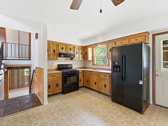 2nd image of 565 Eletson Dr