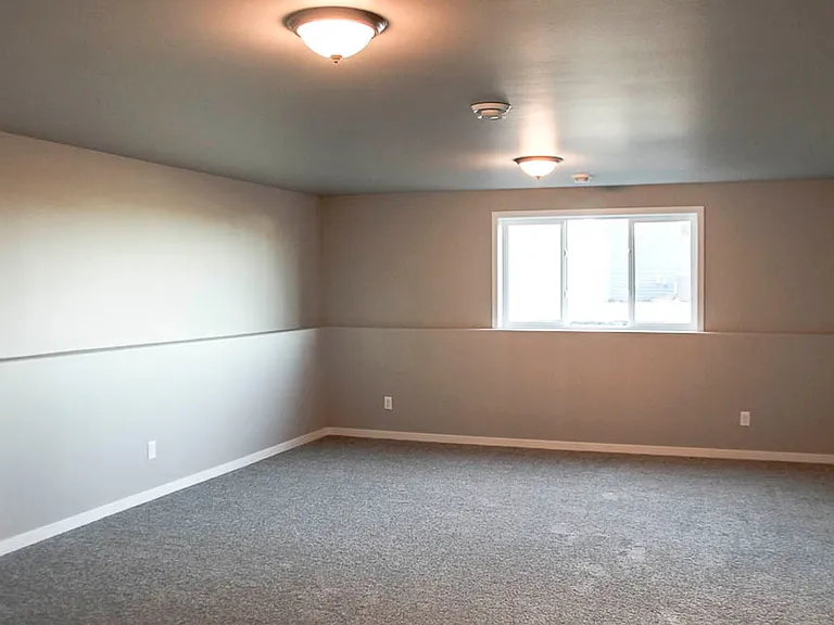 1208 Legion Ln — Photo 10