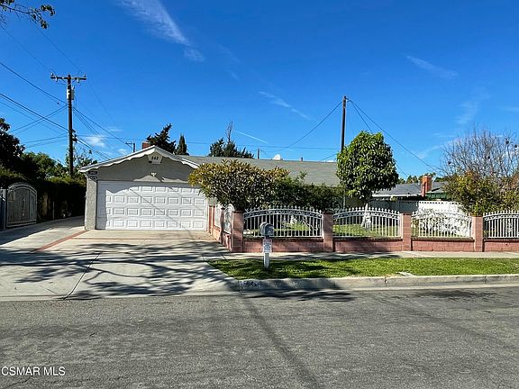3rd image of 842 S Corta Dr