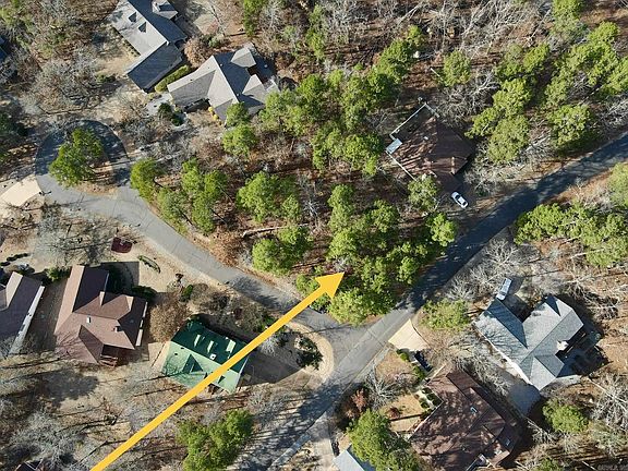 2nd image of 4 Hanares Ln