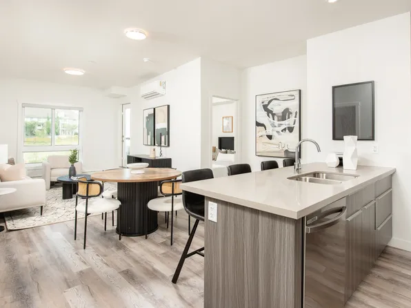 346 Clareview Station Dr NW, Edmonton, AB