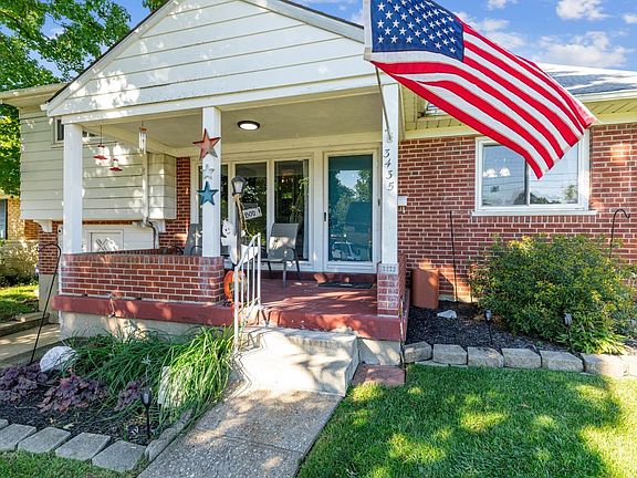 3rd image of 3435 Moonridge Dr