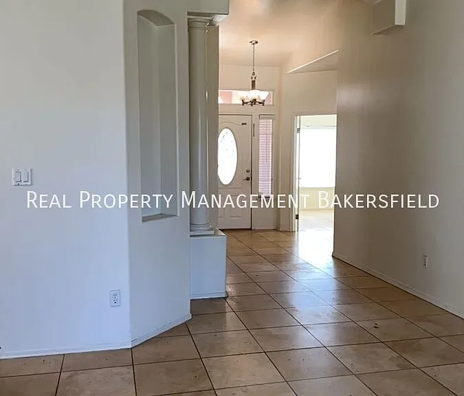 520 Windsor Park Dr — Photo 10