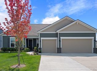 4056 Bay Ter, Milford, MI