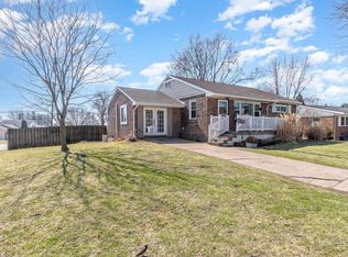 9 Circle Dr, Camp Hill, PA 17011