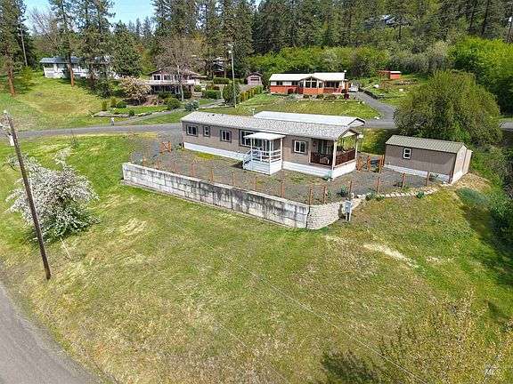 3rd image of 138 View Rd