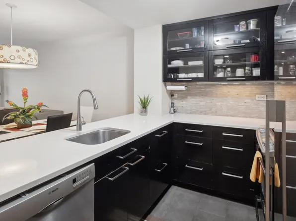 110 West 90th Street image 1 of 7