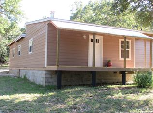 157 Spring Valley Dr, Adkins, TX 78101