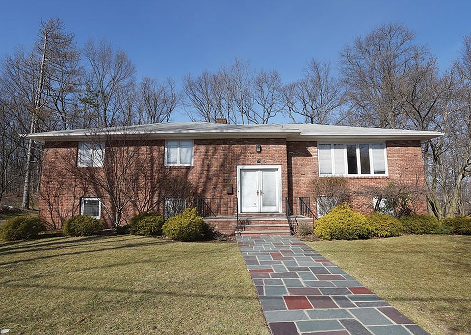 1st image of 45 Ferris Dr