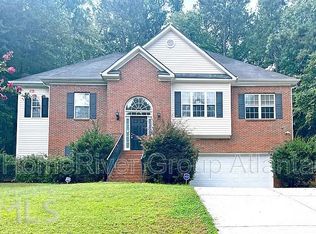290 Hunters Gln, Fayetteville, GA 30215