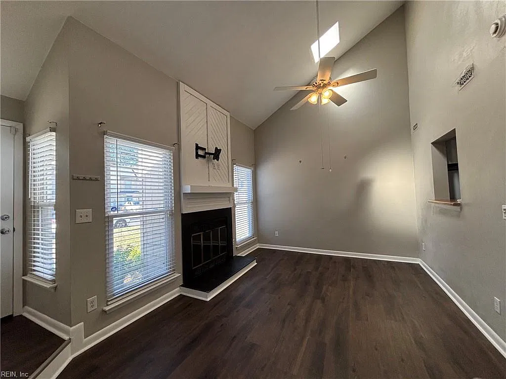 2 bed, 2.0 bath, 1024 sqft, $1,850 — Photo 4