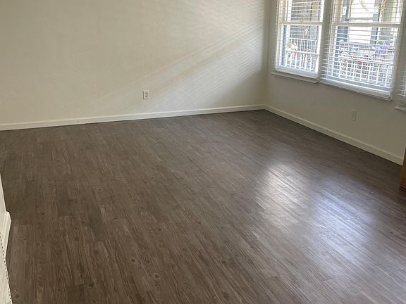 3rd image of 51 Ximeno Ave #E