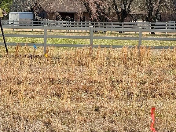 4th image of W Pryor Ave