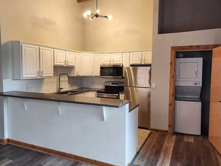 Bridgeview Apartments — Photo 28