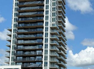 27 McMahon Dr #1615, Toronto, ON