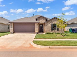 11605 SW 27th St, Yukon, OK 73099