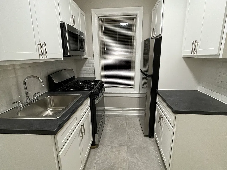 125-127 Corbin Ave #101F