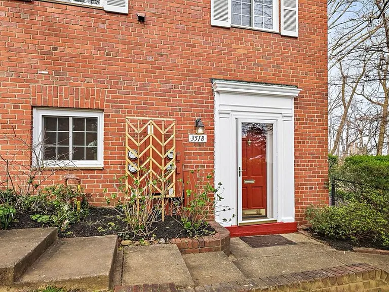 3518 Martha Custis Dr — Photo 4