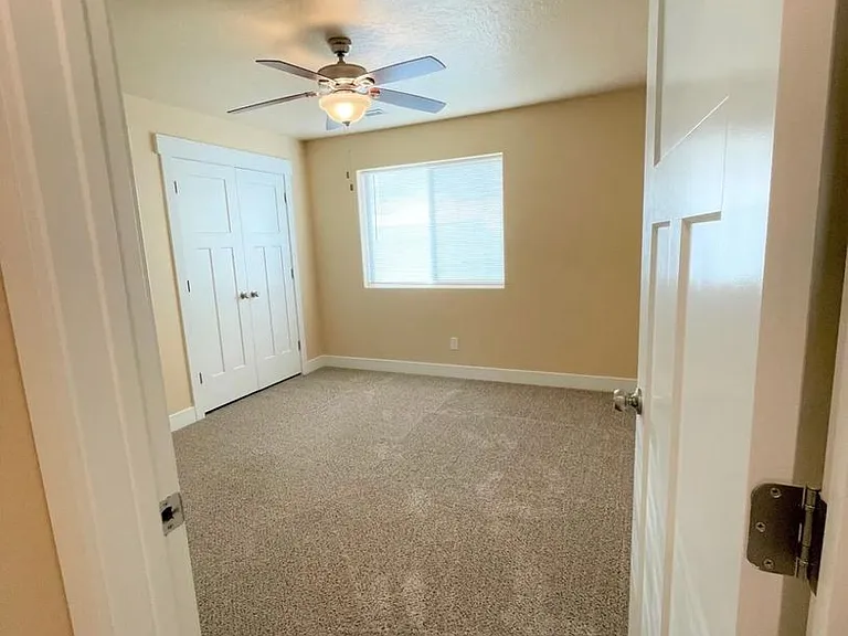 873 S 110 W — Photo 18