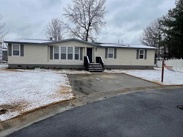 22385 Mellencamp Ct, California, MD 20619