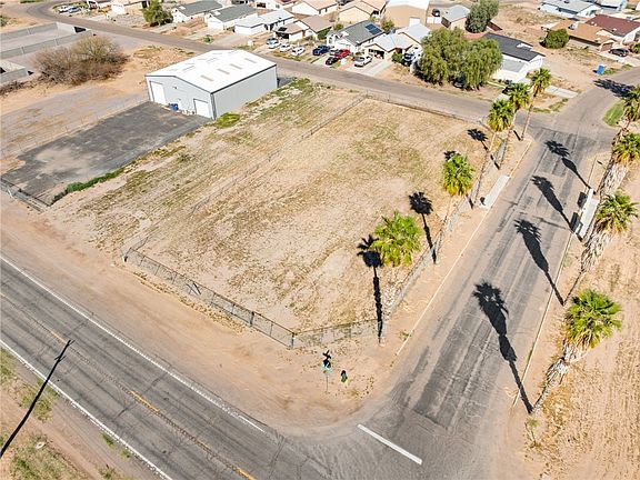 3rd image of 1935 E Courtwright Rd