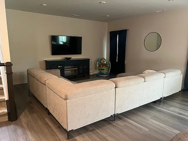 932 Green Valley — Photo 6