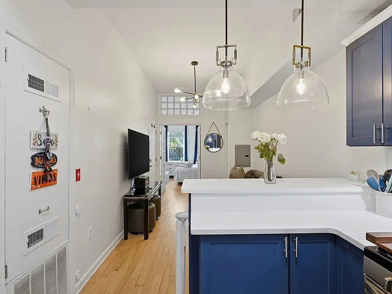 258 Pine St #1L — Photo 7