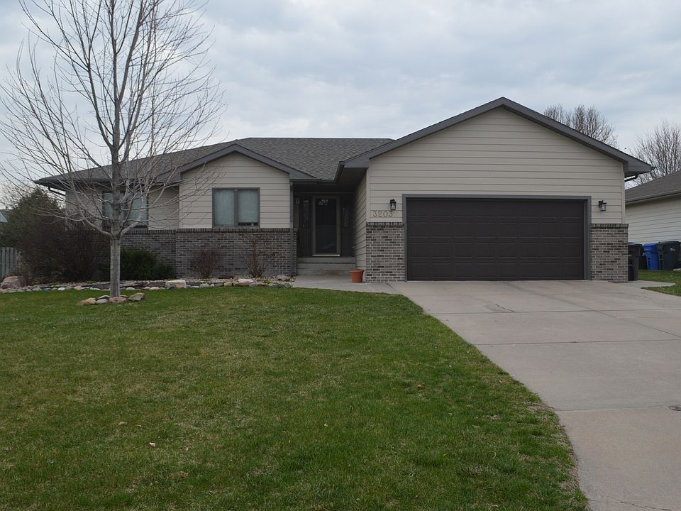 1st image of 3203 Magnolia Ct