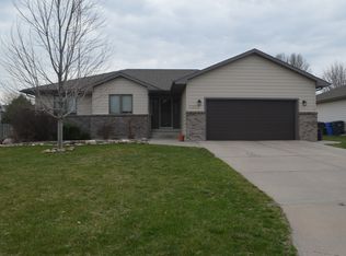 3203 Magnolia Ct, Grand Island, NE 68803