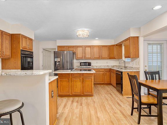 4th image of 10244 Royal Saint Andrews Pl