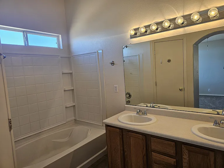4708 Dalmation Pl NE — Photo 12