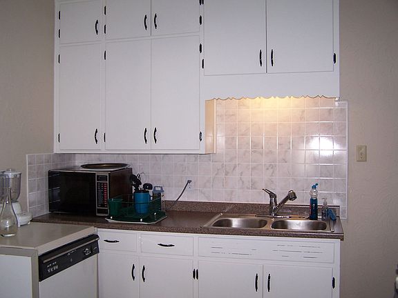 3rd image of 1035 Pritz Ave
