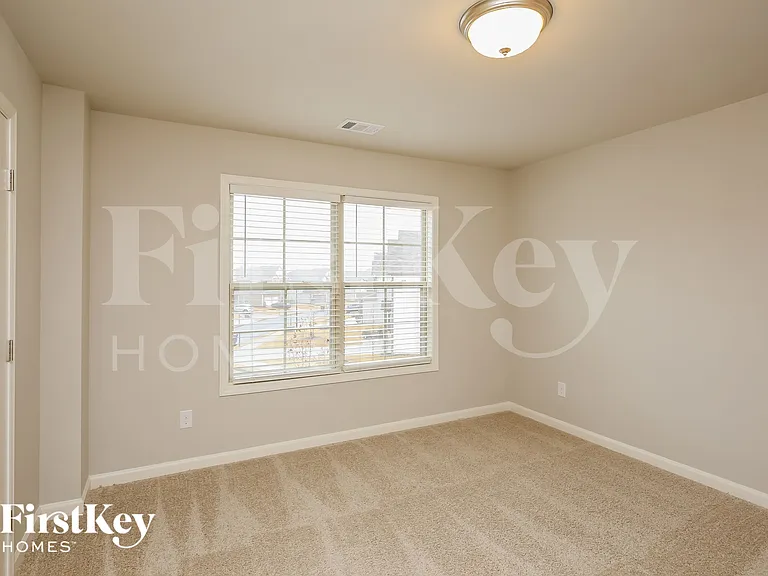 2025 Sorrento Ct — Photo 13