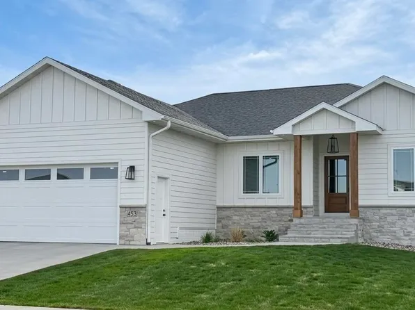 453 Blue Ox Cir, Harrisburg, SD 57032