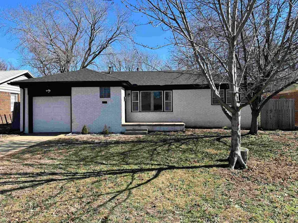 920 S Apache Dr, Wichita, KS 67207