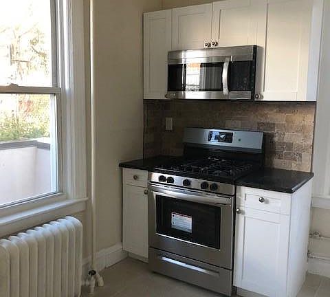 5th image of 44 63rd St APT 3