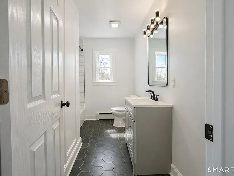 17 Sherman Ave #3 — Photo 8