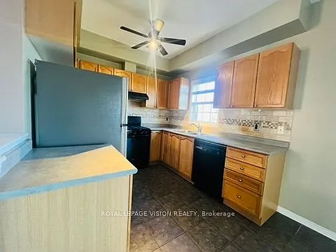 575 Steeple Hl #39 — Photo 10
