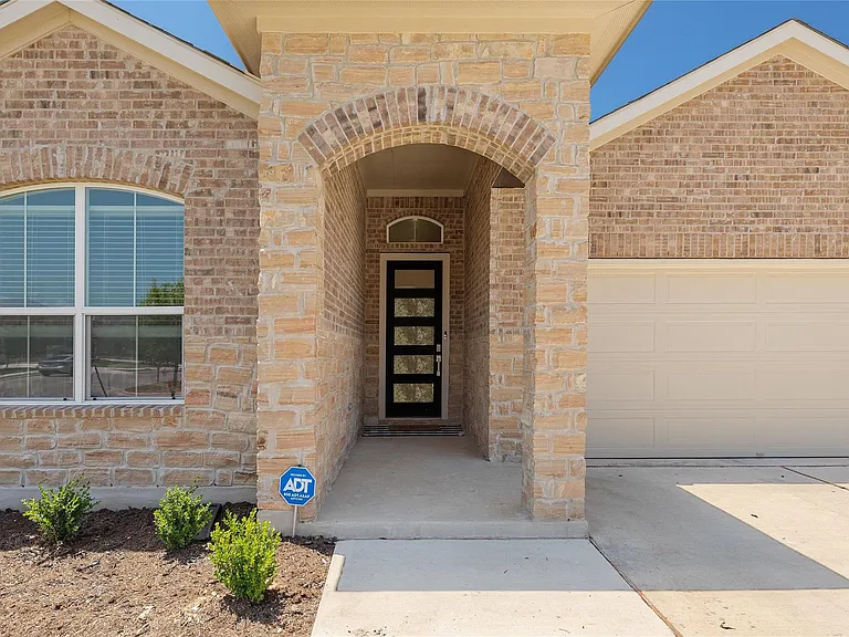 4460 Wilder Farm Ln — Photo 3