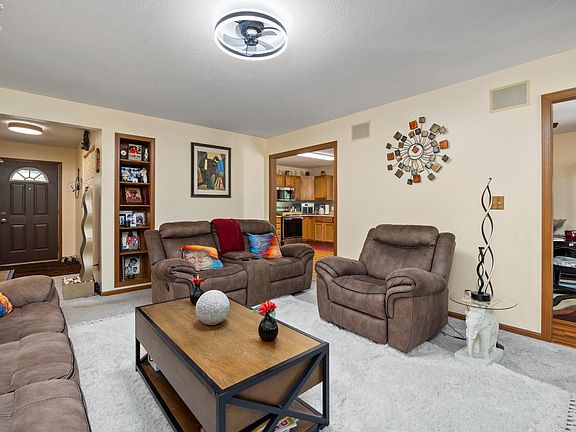 3rd image of 5107 Edgewood Dr