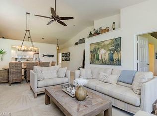 215 Melrose Pl, Naples, FL 34104