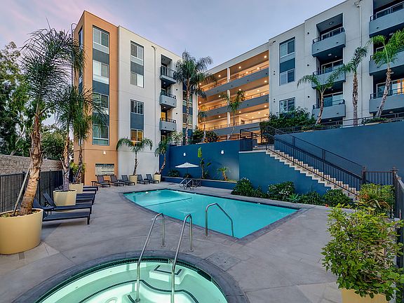 2nd image of 12629 Riverside Dr #P2-349