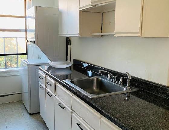 3rd image of 1040 Bushwick Ave APT A32